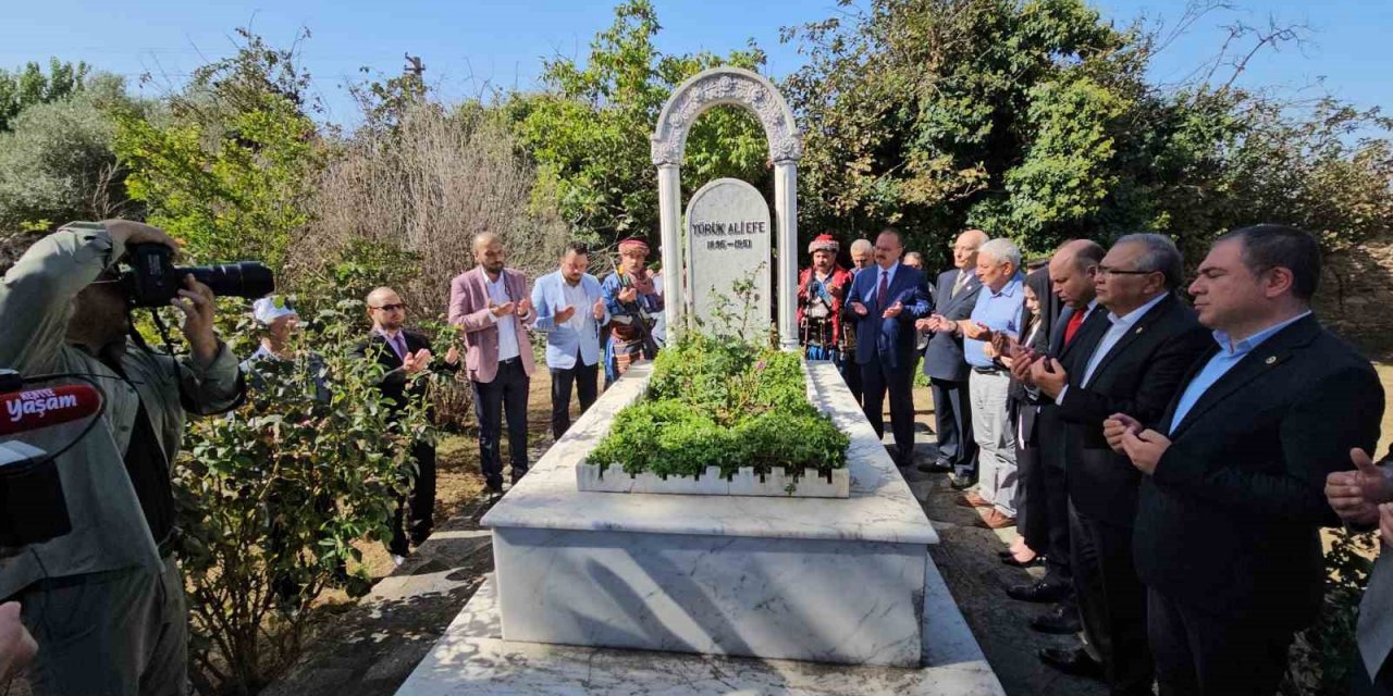 Yörük Ali Efe mezarı başında anıldı