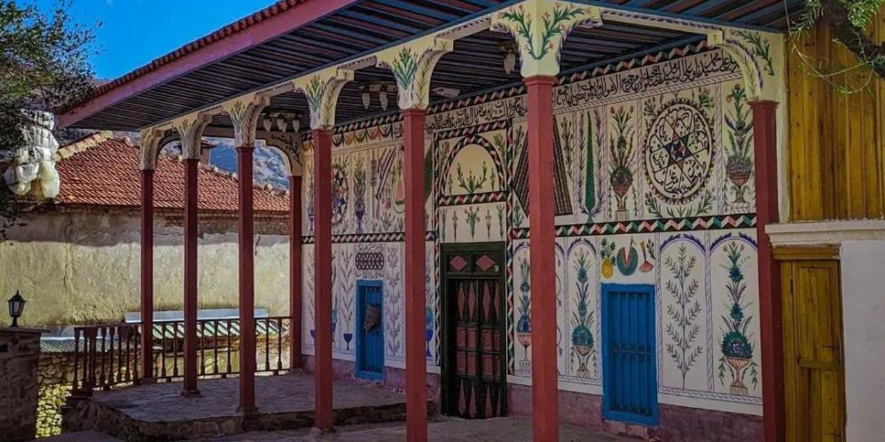 212 yıllık tarihi cami canlılığını koruyor