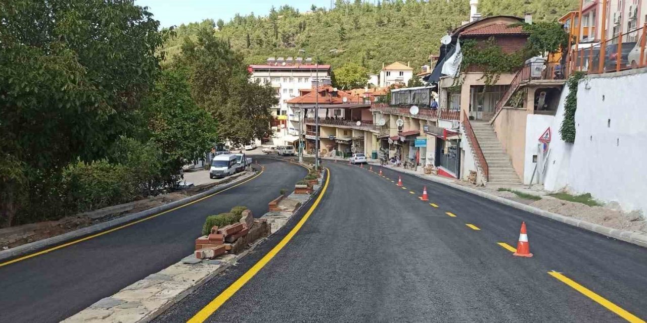 Kavaklıdere’de sıcak asfalt çalışmaları tamamlandı