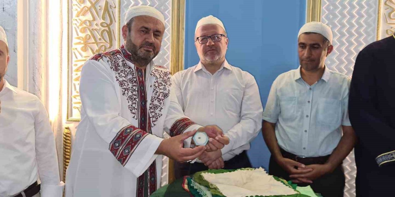 Gördes’te Sakal-ı Şerif ziyarete açıldı