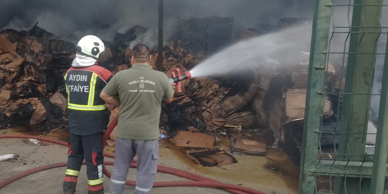 Kuyucak’taki yangının söndürme çalışmalarına Nazilli Belediyesi’nden destek
