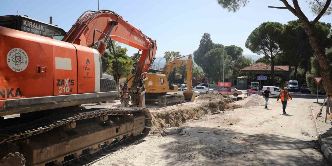 Yatağan Atatürk Caddesinde altyapı çalışması başladı