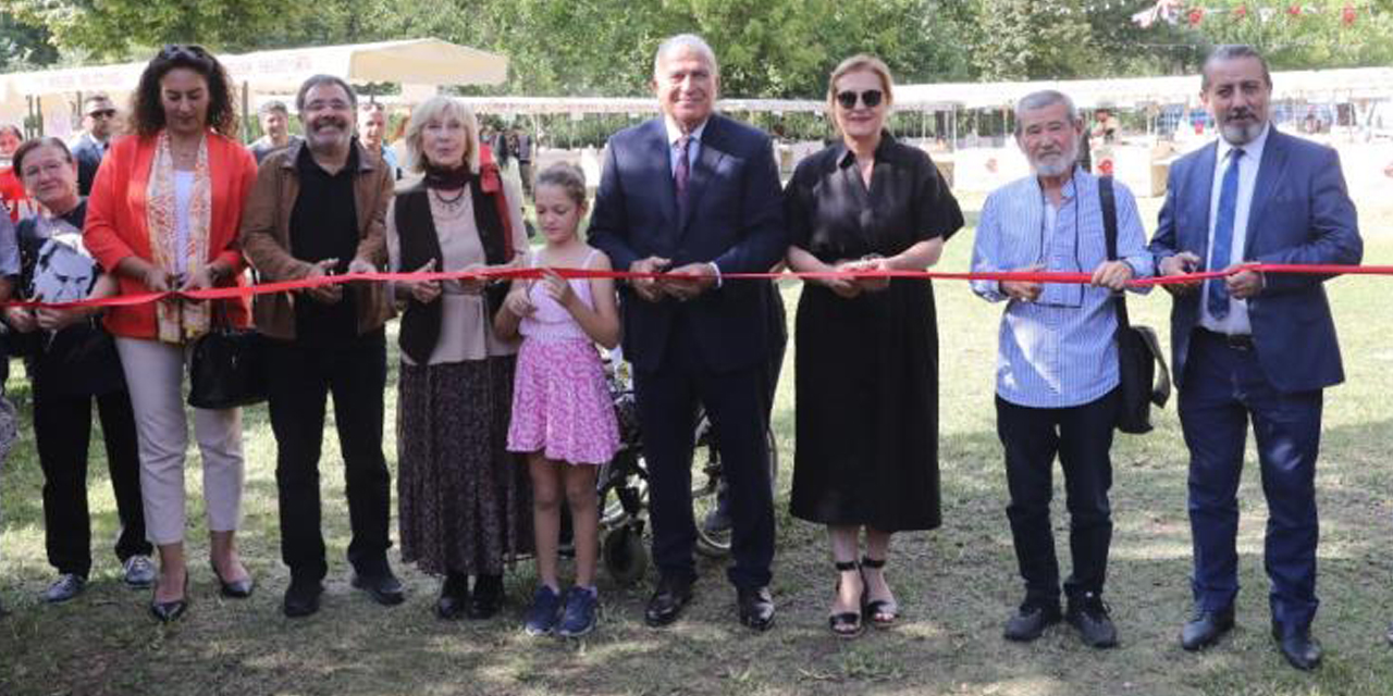 Efeler edebiyat şöleni başladı