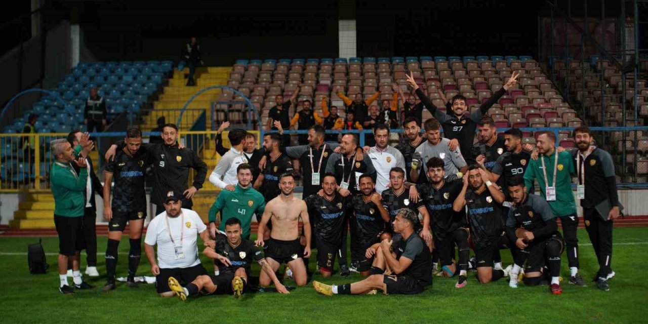 Yeni lider Aliağa FK