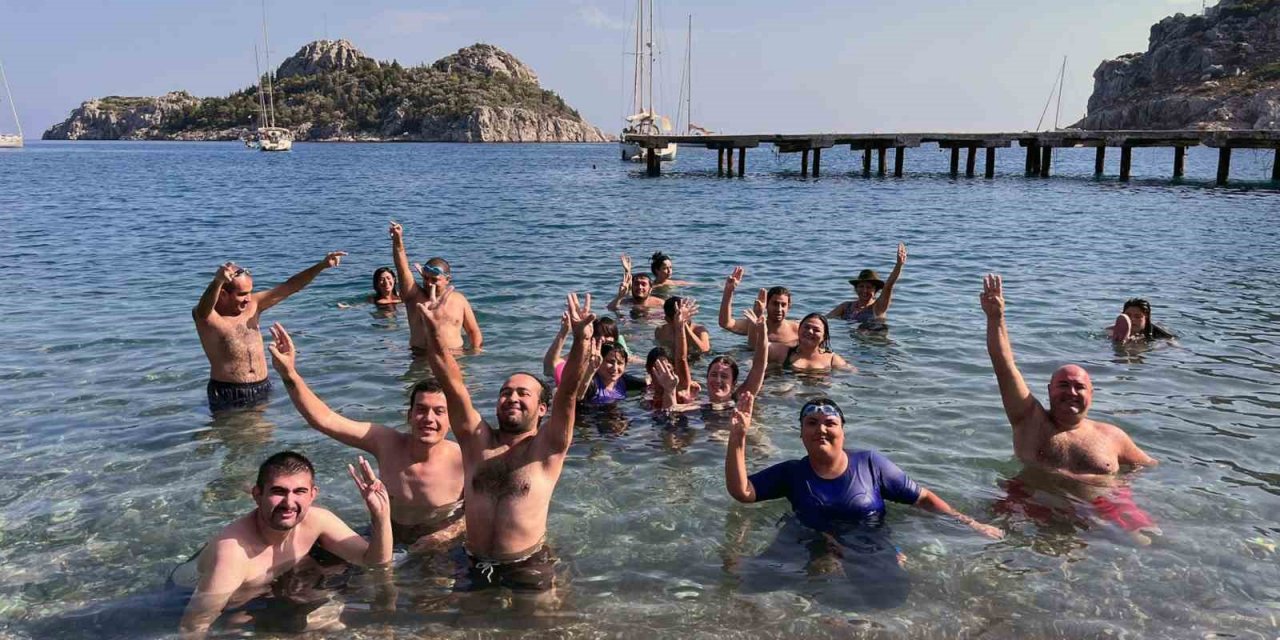 ‘Engelsİzciler’ Marmaris Asparan’da kamp yaptı