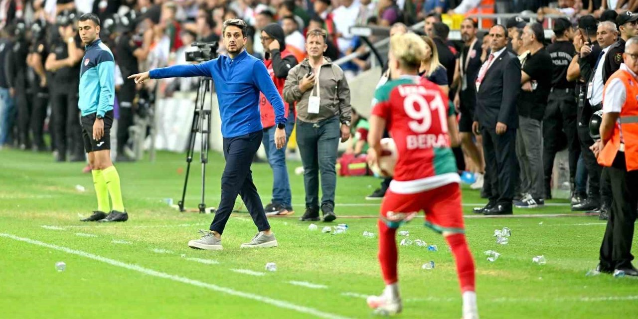 Karşıyaka’yı deplasmanda yenen Turgutluspor liderliğe yükseldi