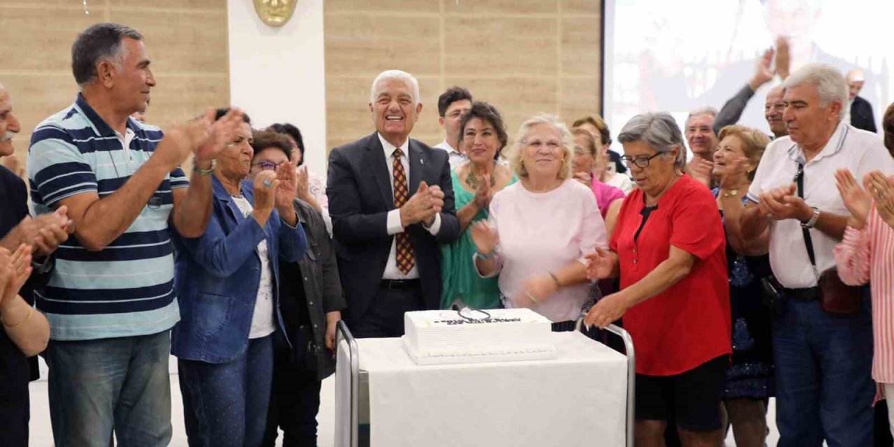 Yaşlı çınarlar doyasıya eğlendi