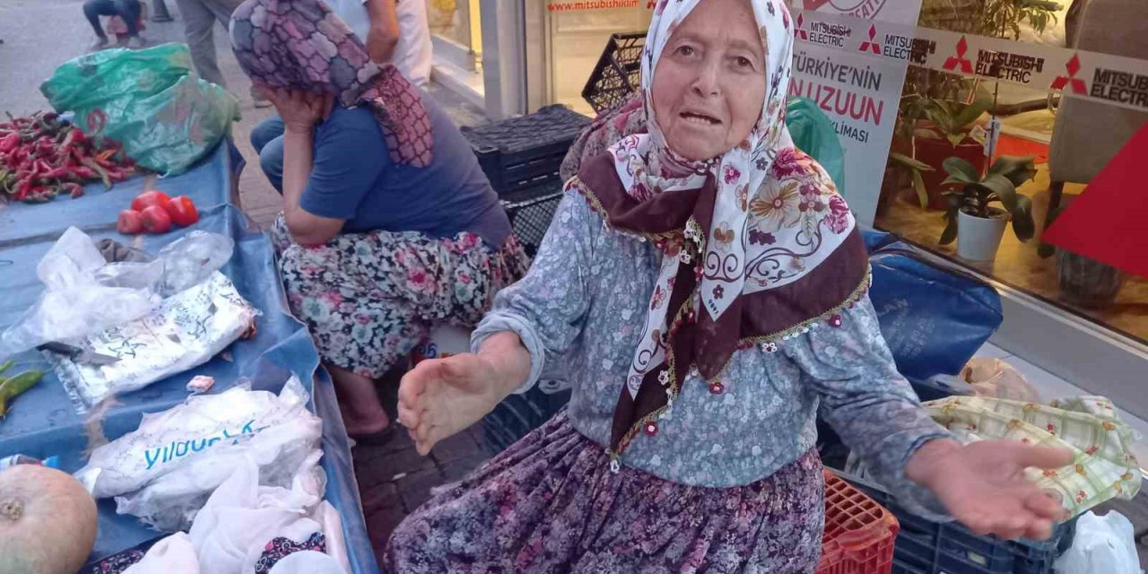 85 yaşındaki Müşerref Nine Aydın pazarının sembolü oldu