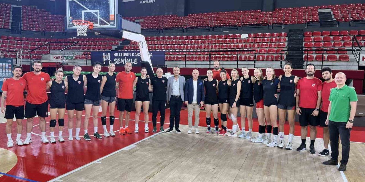 Karşıyaka yönetiminden voleybola ziyaret