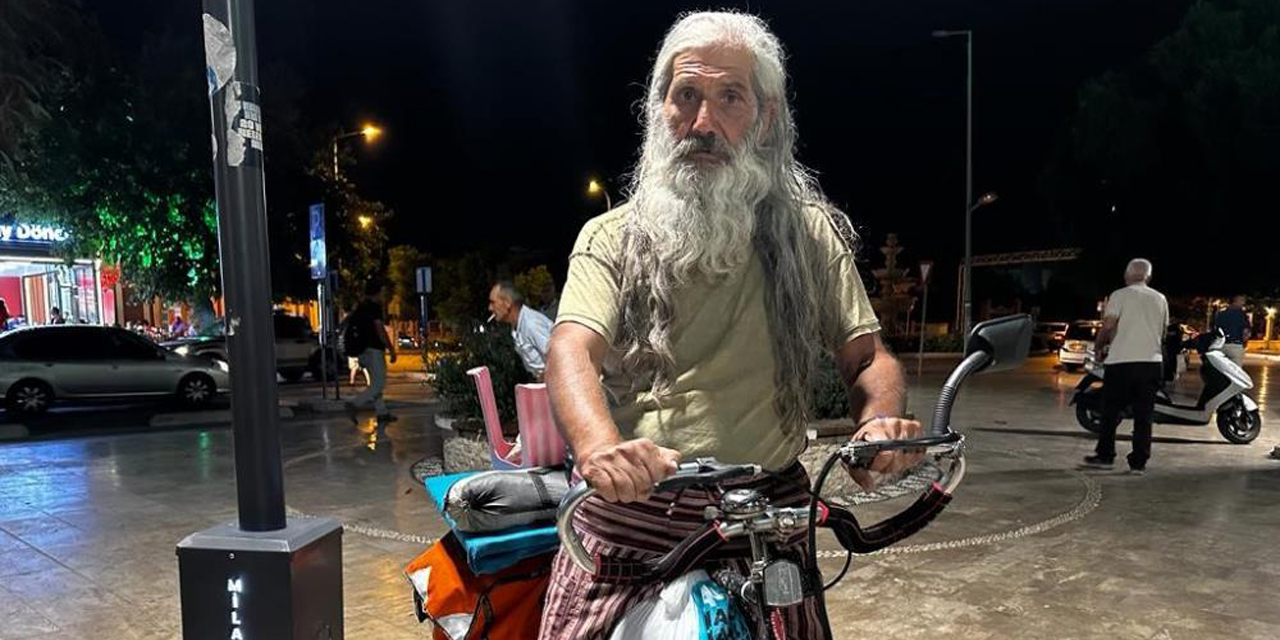 60 yıllık bisikletle bin 200 kilo metre yol geldi