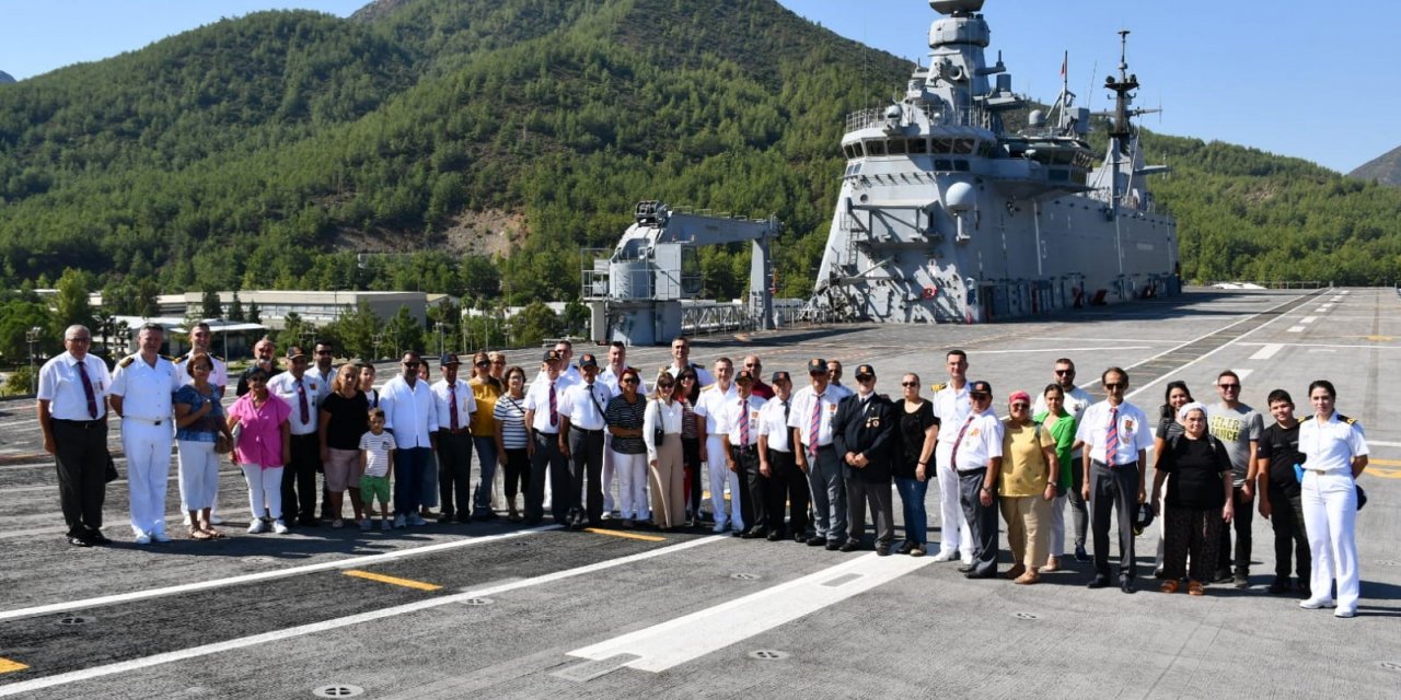 Marmarisli Muharip Gaziler TCG Anadolu’yu ziyaret etti