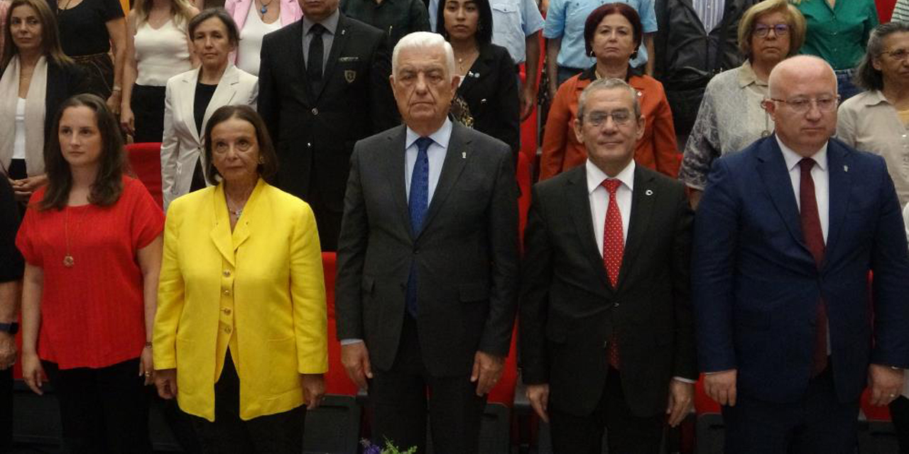 Türkiye’nin ilk kadın Valisi Aytaman ‘Cumhuriyet’e İz Bırakan Kadınlar’ seminerine katıldı