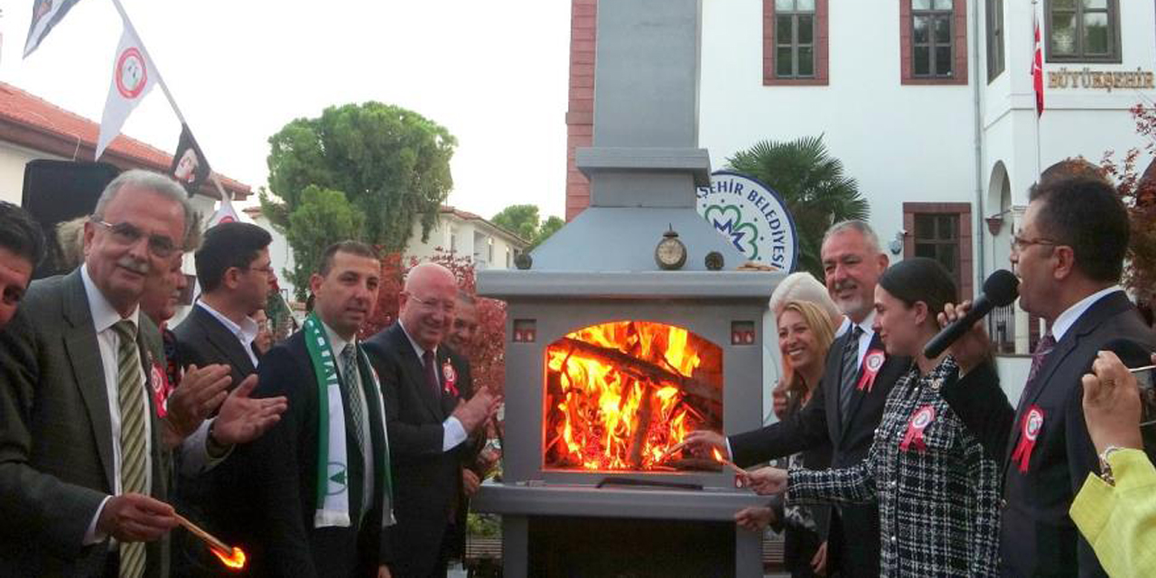 Festival baca yakma töreni ile başladı