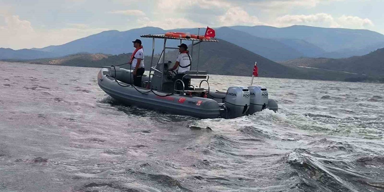 Jandarma ekipleri Bafa Gölü Tabiat Parkı’nda denetimlerini sürdürüyor