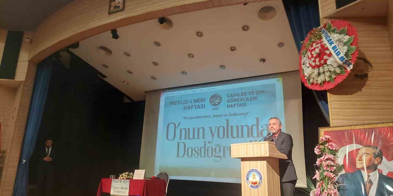 Kuyucak’ta Mevlid-i Nebi Konferansı düzenlendi