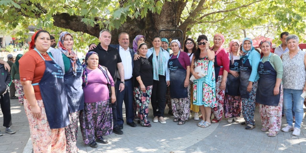 Başkan Çerçioğlu, Selatin Pazarı’nda vatandaşlarla buluştu