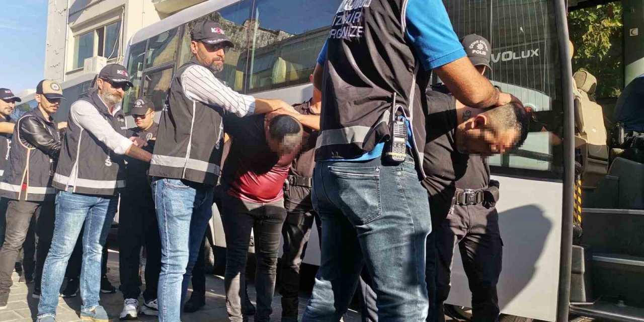 ’Kafes Operasyonu’nun İzmir ayağında 20 şüpheli adliyede