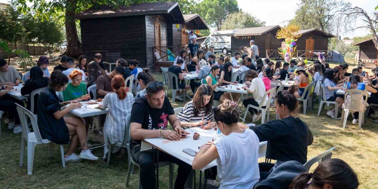 Buca Belediyesi, üniversitelileri gençlik kampında ağırladı