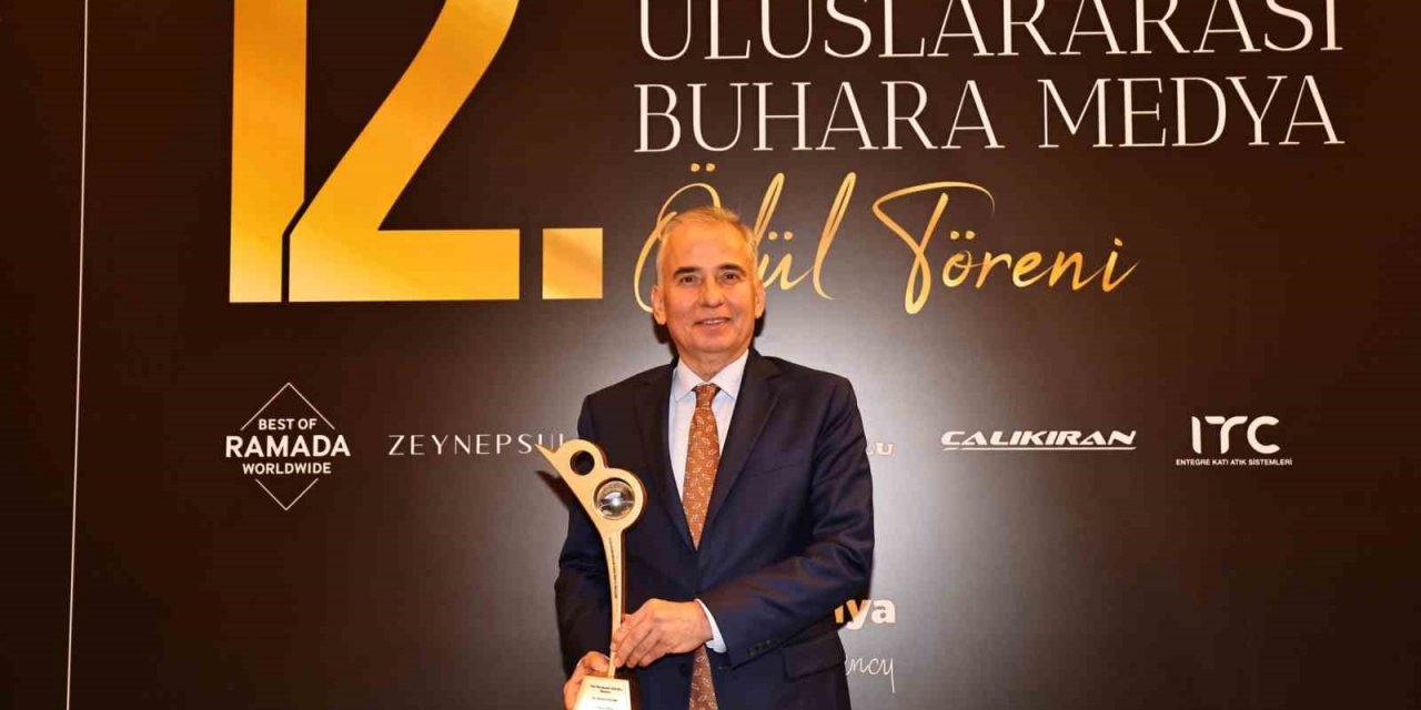 Başkan Zolan ’Yılın Büyükşehir Belediye Başkanı’ seçildi