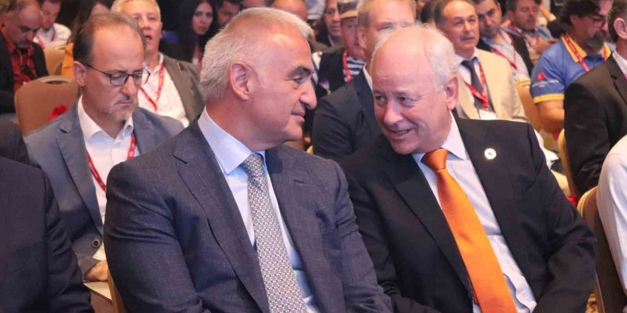 İzmir EuroVelo Bisiklet Turizmi Konferansı’na yoğun katılım