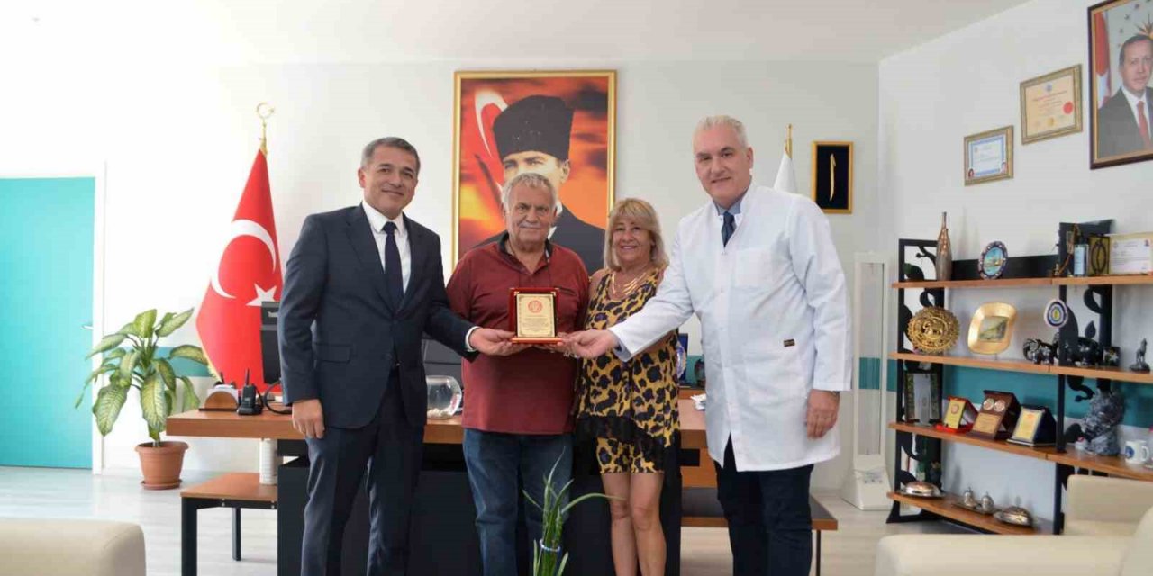 Muğla EAH’ta bağışçıya teşekkür plaketi