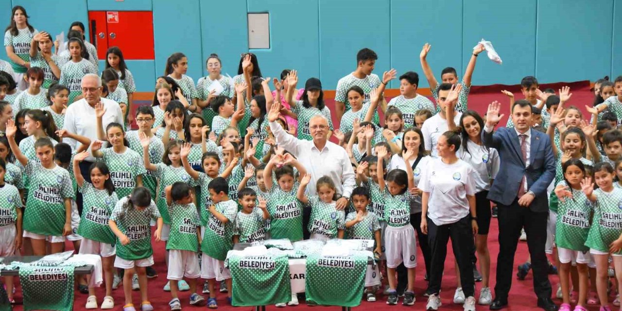 Salihli’de 50 branşta kurs düzenleniyor