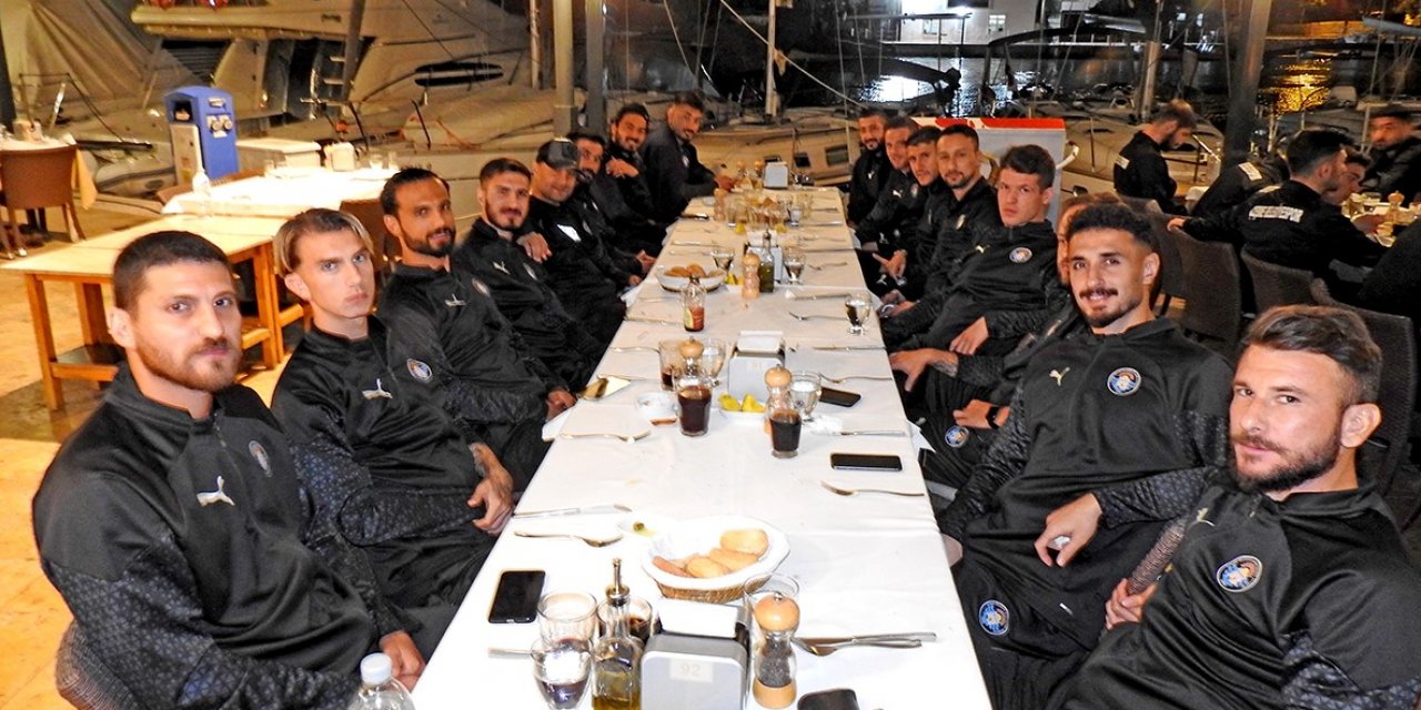 Çeşme Belediyespor, moral depoladı