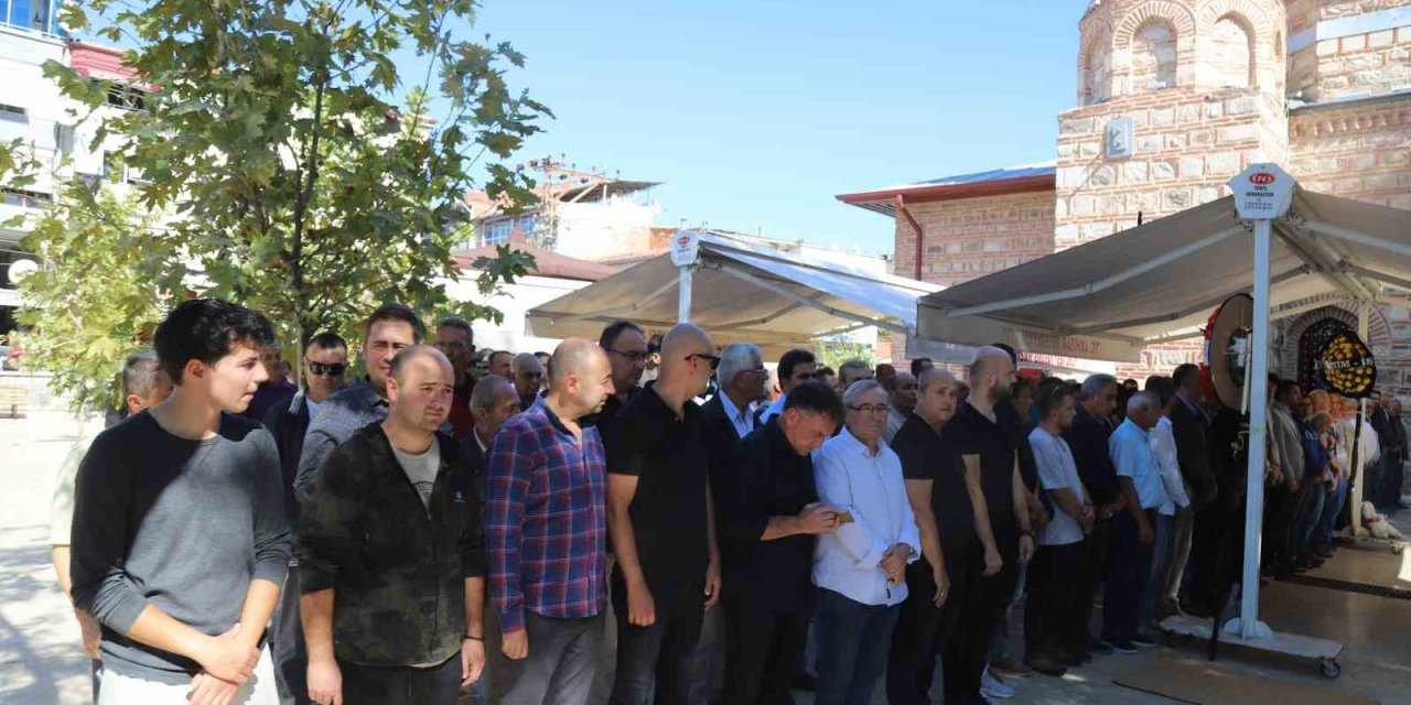 Hayatını kaybeden Filistinliler için Akhisar’da gıyabi cenaze namazı kılındı