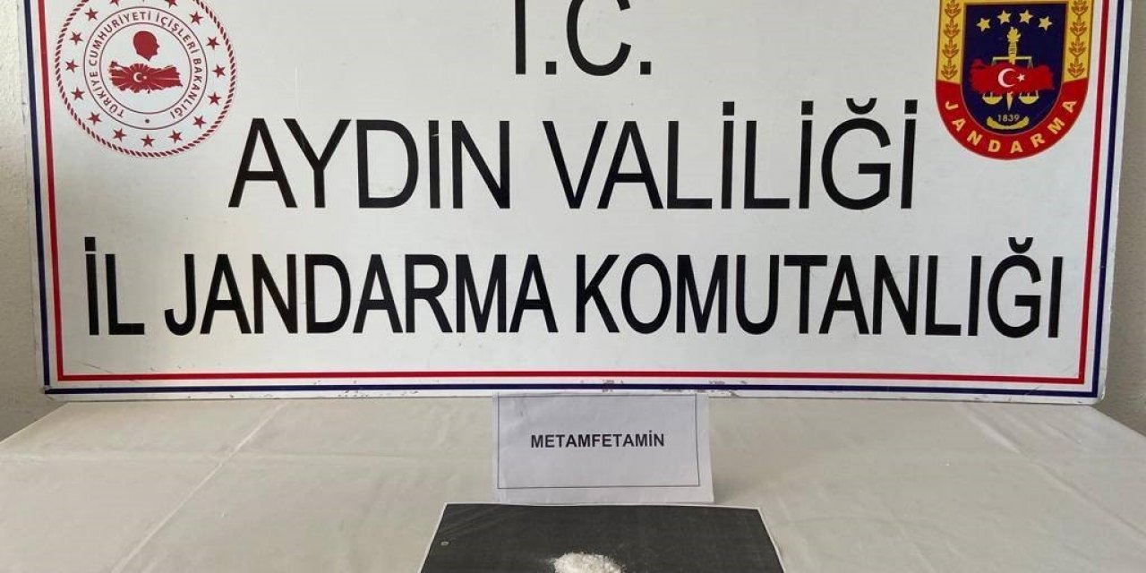 Otobüste seyahat ederken uyuşturucu madde ile yakalandılar