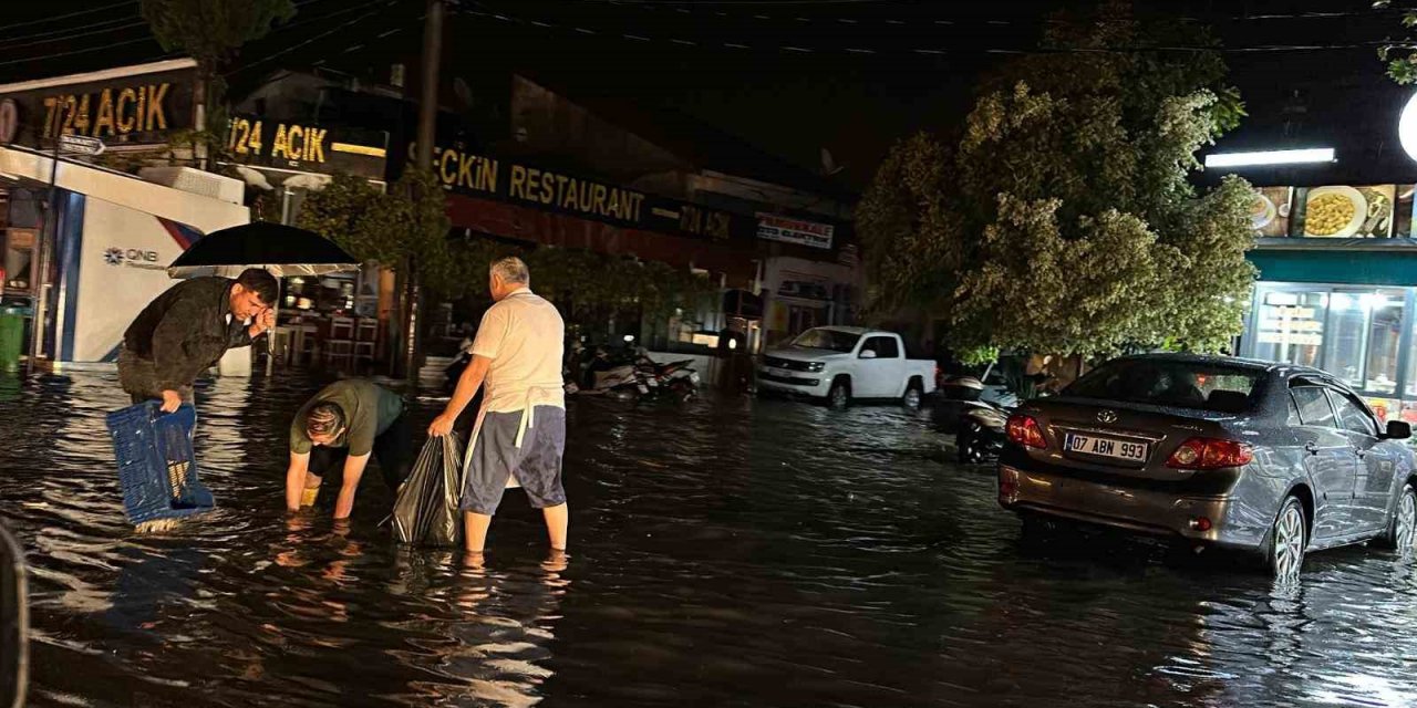 Fethiye’de kuvvetli yağış etkili oldu