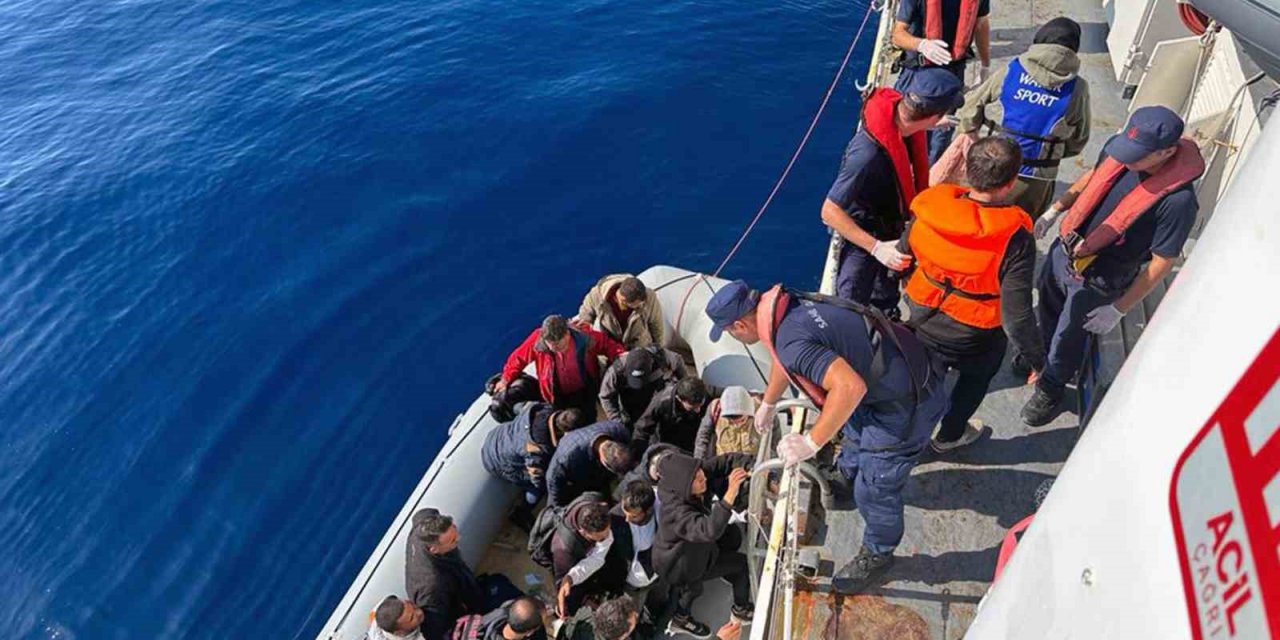 Datça’da 110 düzensiz göçmen kurtarıldı