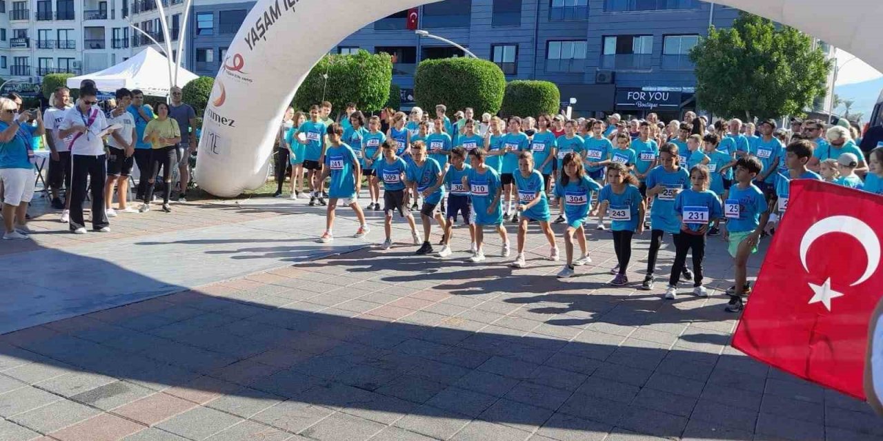 Fethiye’de “Yaşam İçin Yarış” koşusu düzenlendi