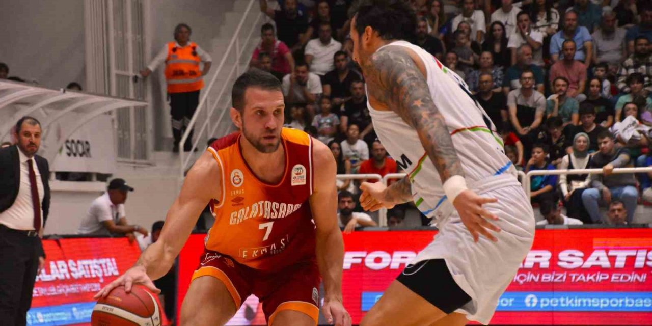 Türkiye Sigorta Basketbol Süper Ligi: Aliağa Petkimspor: 76 - Galatasaray: 74
