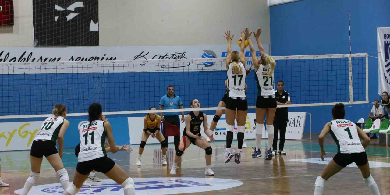 Bodrum’un İncileri seyircisi önünde galibiyet aldı