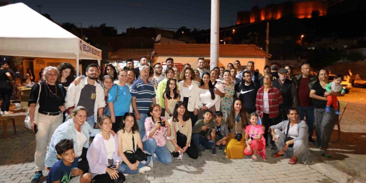 Başka Bir Siyaset Okulu’nun katılımcıları Roman vatandaşlarla buluştu
