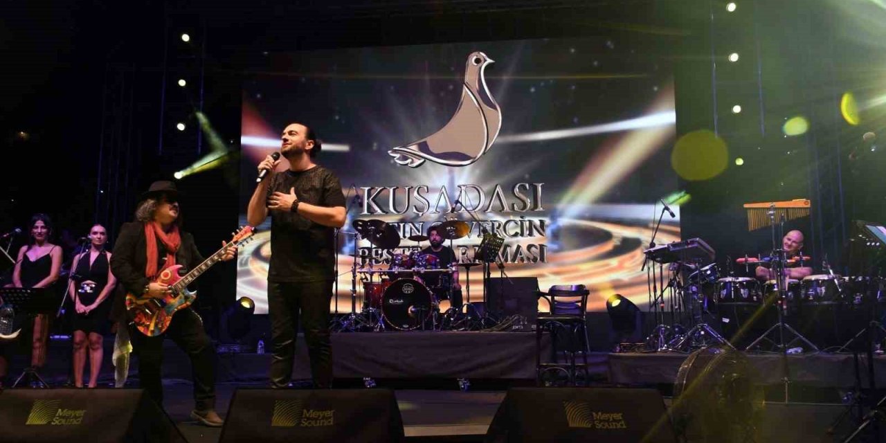 Kuşadası 2023 turizm sezonunda sanatla daha da güzelleşti