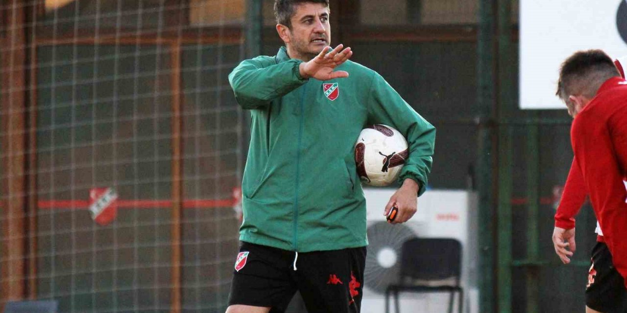 Ersin Aka: “Oyuncular yatarak çok fazla zaman geçiriyor”