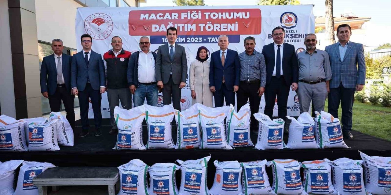 Denizli’de 1460 üreticiye 146 ton Macar fiği tohumu dağıtılıyor