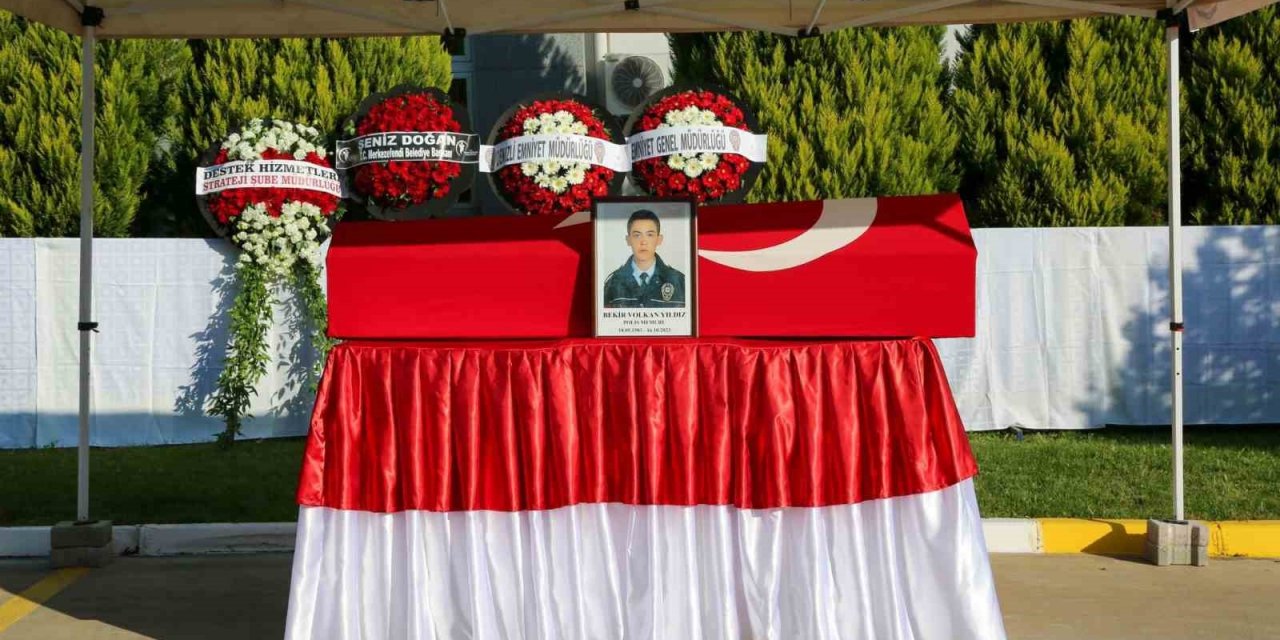Vefat eden polis memuru için tören düzenlendi