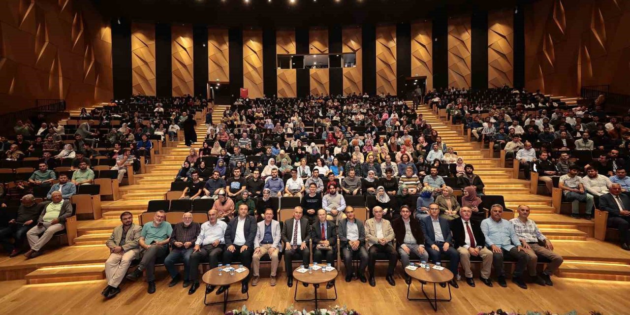 Gazeteci yazar Yusuf Kaplan, Denizlililerle buluştu