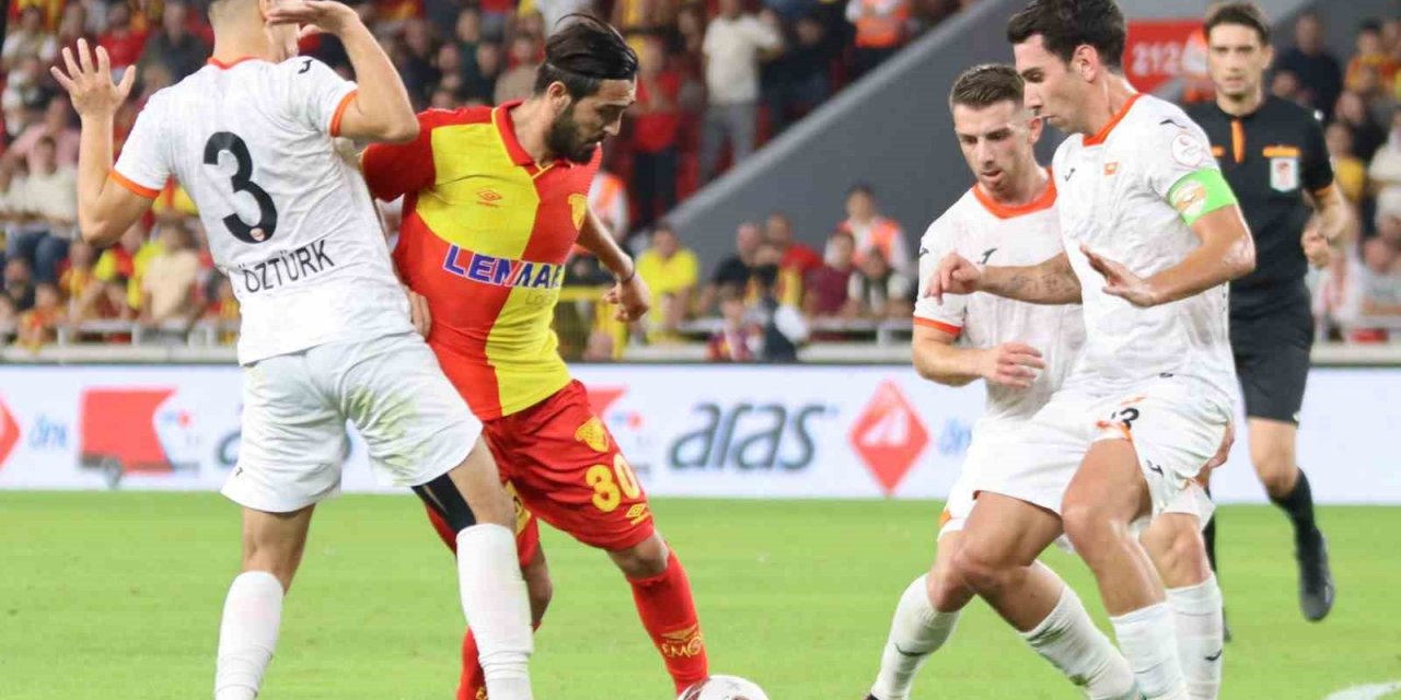 Göztepeli Yalçın Kayan, oyuncu eksiltmede ligin zirvesinde