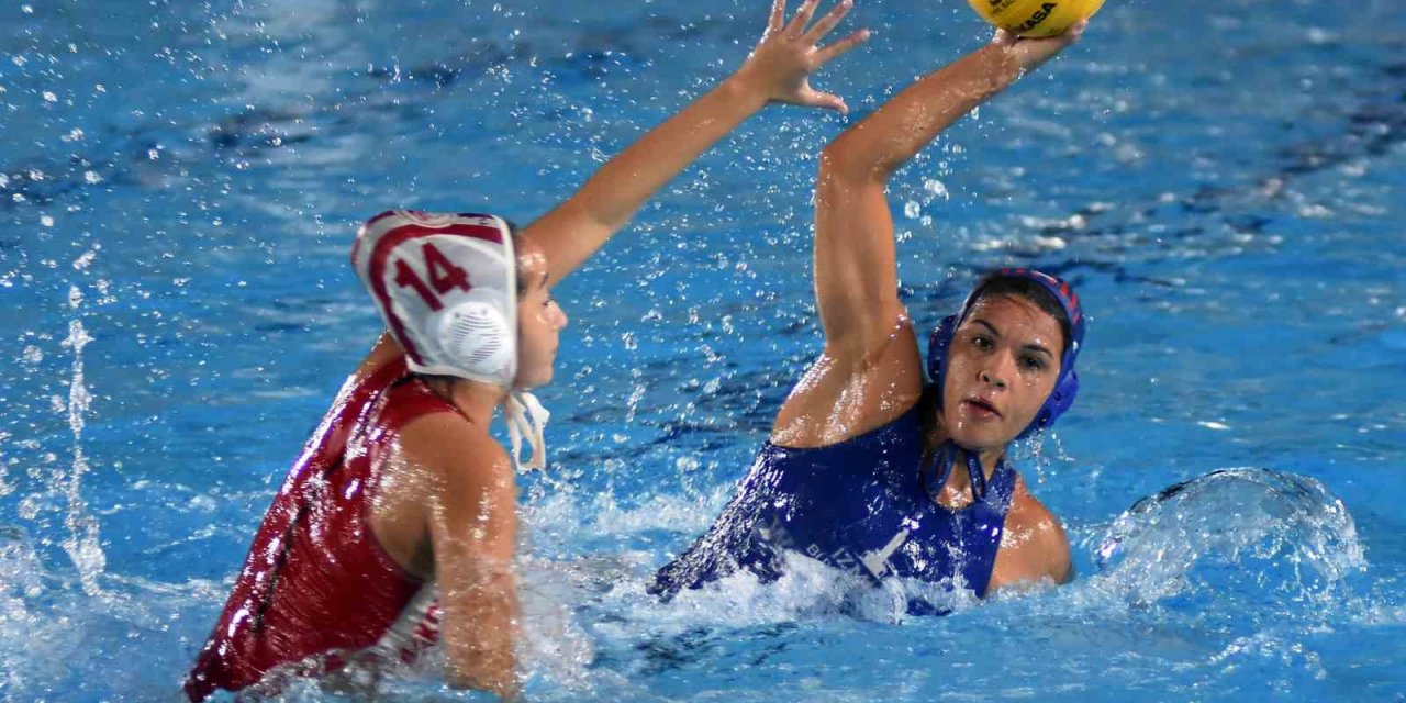 İzmir Büyükşehir Belediyesi Su Topu Kadın Takımı, LEN Challenger Cup için havuza giriyor