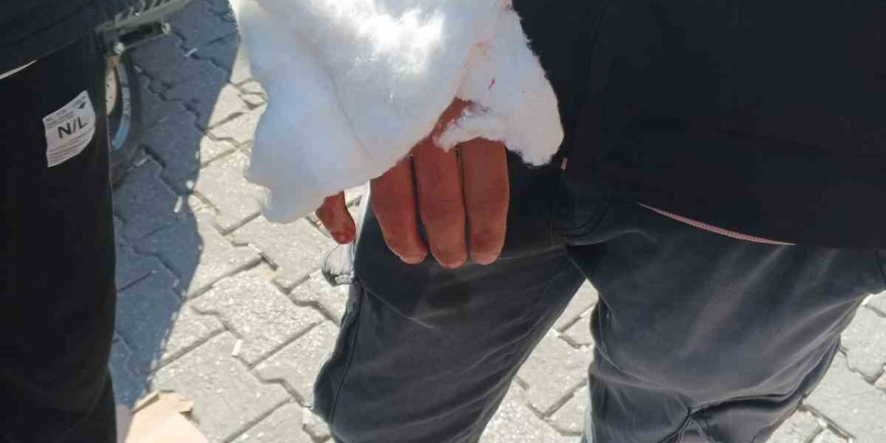 Motokuryerler ile dönerci arasında park yeri tartışması: 2 yaralı