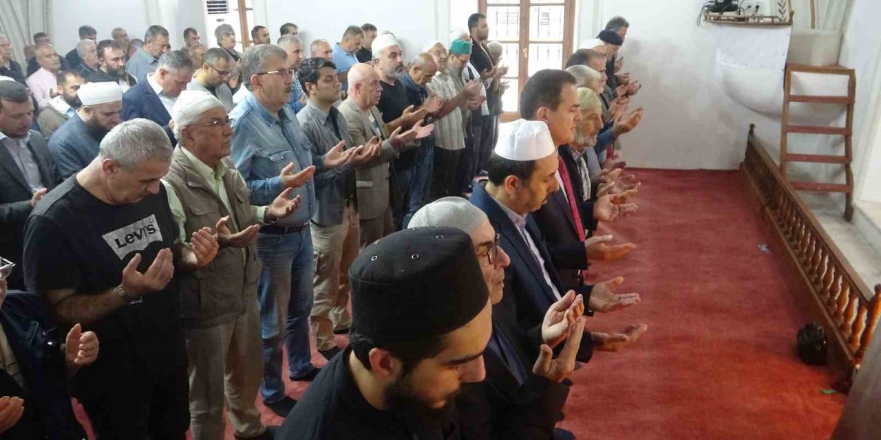 Hayatını kaybeden Filistinliler için Muğla’da gıyabi cenaze namazı kılındı