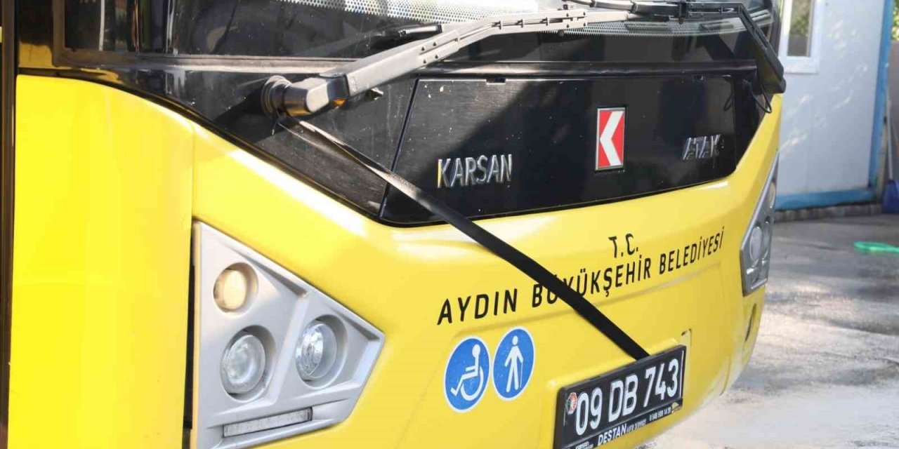 Büyükşehir ulaşım araçlarına siyah kurdele astı