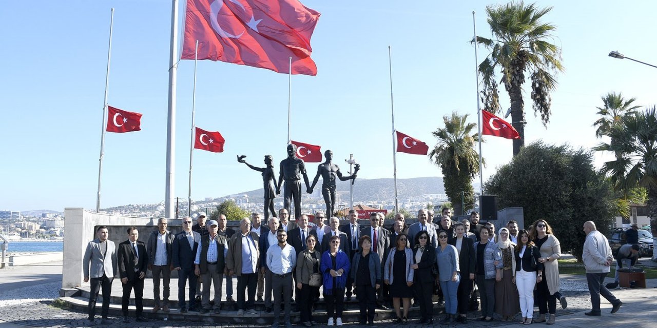 Kuşadası’nda Muhtarlar Günü için tören düzenlendi