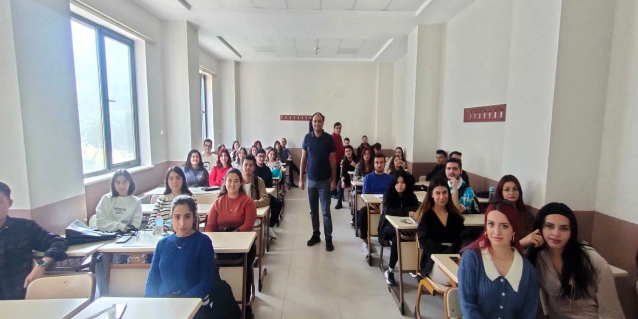 Öğrenciler çevrim içi ders ile turizm sektörü anlatıldı