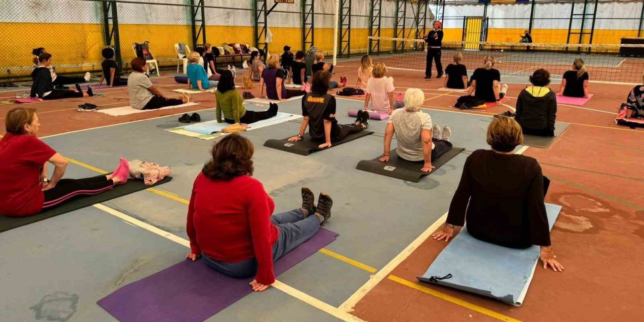 Seferihisarlı kadınlara klinik pilates dersleri