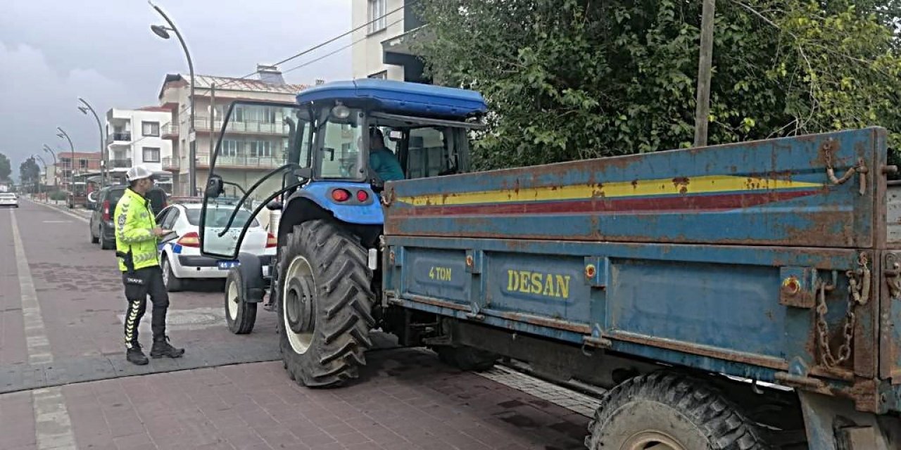 Kurallara uymayan 9 traktör trafikten men edildi