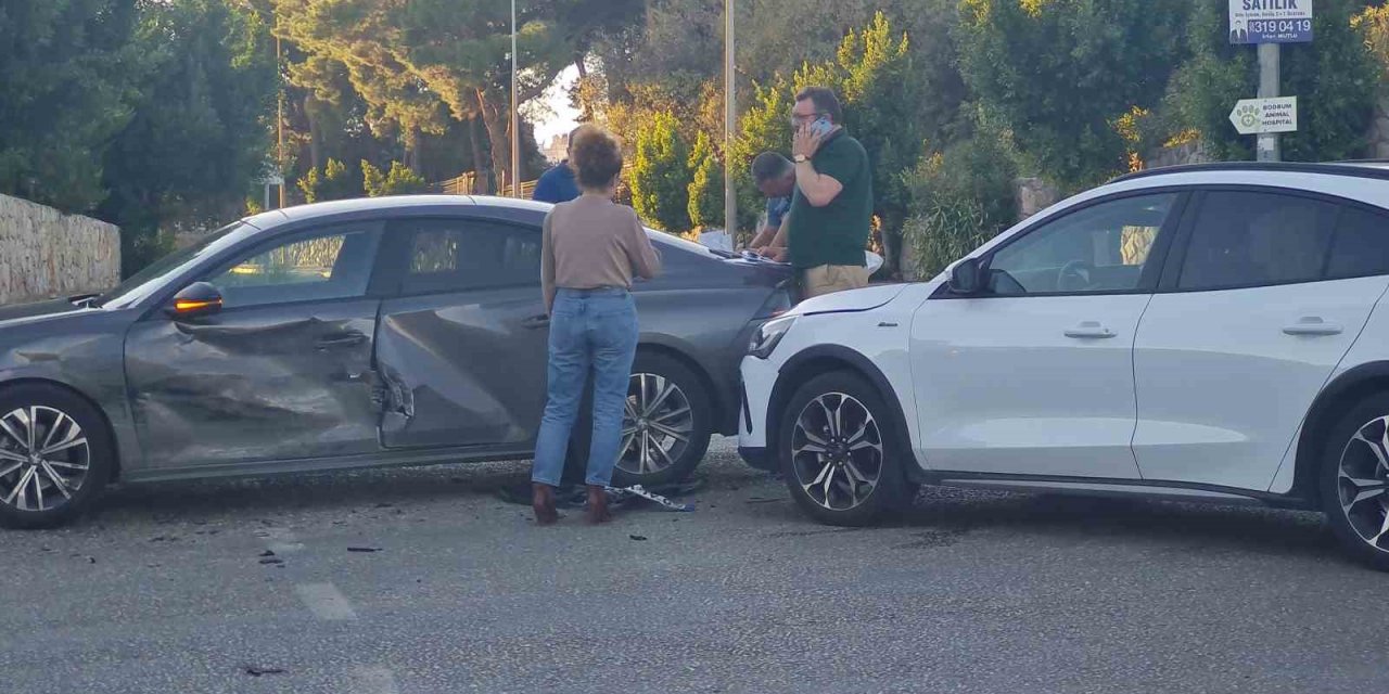Ünlü oyuncu Esra Akkaya Bodrum’da kaza yaptı